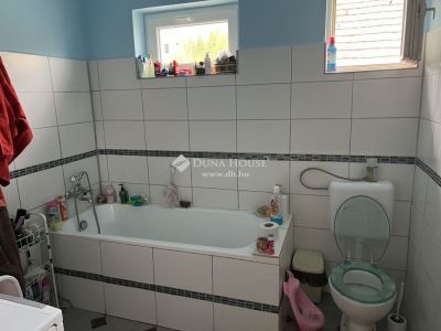 Eladó családi ház Sámod