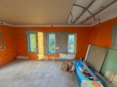 Eladó családi ház Poroszló
