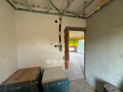Eladó családi ház Poroszló