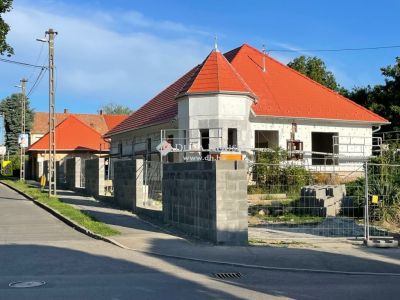Eladó családi ház Bonyhád