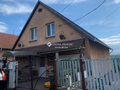 Eladó családi ház Tatabánya