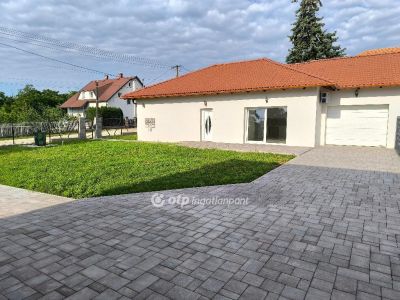 Eladó családi ház Diósd