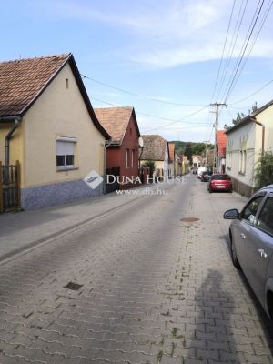 Eladó családi ház Bonyhád