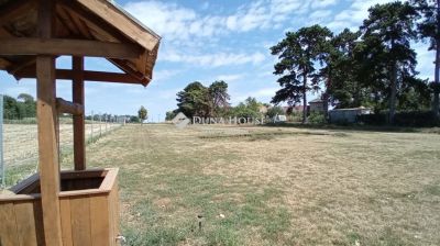 Eladó külterületi telek Balatonvilágos