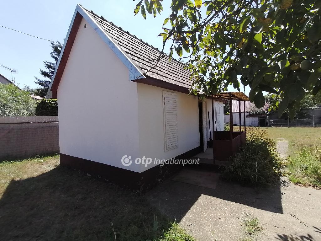 Eladó családi ház Hajdúsámson
