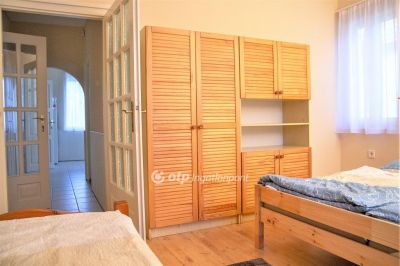Eladó nyaraló Balatonfenyves