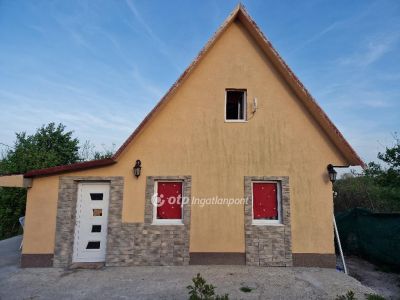 Eladó családi ház Debrecen