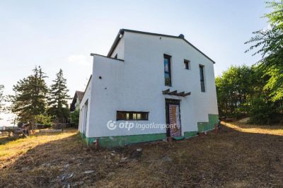 Eladó családi ház Velence