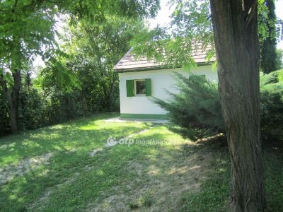 Eladó nyaraló Budajenő