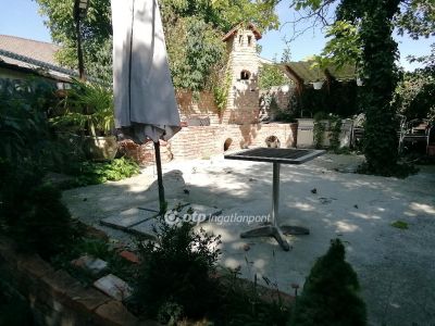 Eladó étterem, vendéglő Újszász