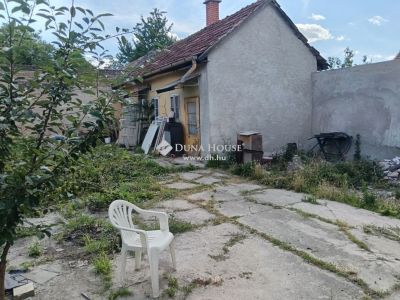 Eladó családi ház Cegléd