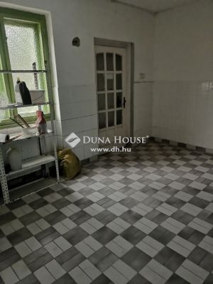 Eladó műhely Nyírtelek