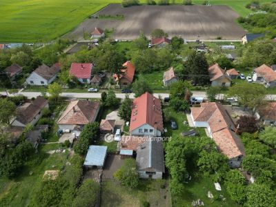 Eladó családi ház Baracska
