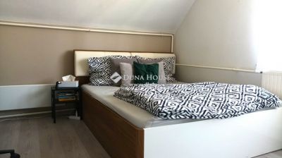 Eladó családi ház Esztergom