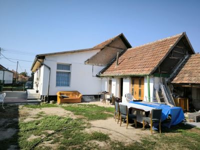 Eladó családi ház Zsámbok