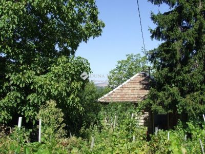 Eladó lakóövezeti telek Esztergom