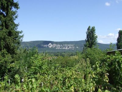 Eladó lakóövezeti telek Esztergom