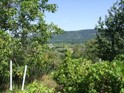 Eladó lakóövezeti telek Esztergom