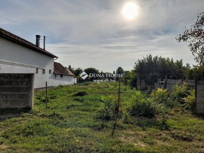 Eladó lakóövezeti telek Békéscsaba