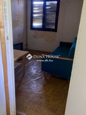 Eladó külterületi telek Bag