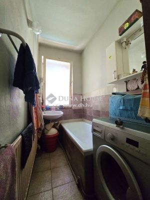 Eladó családi ház Pécel