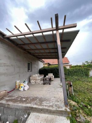 Eladó családi ház Baja