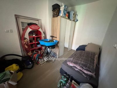 Eladó családi ház Poroszló