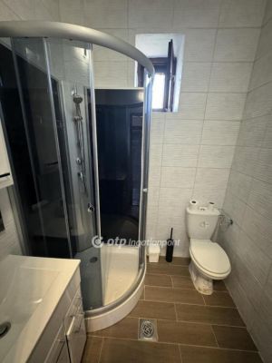 Eladó családi ház Poroszló