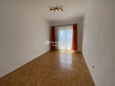 Eladó lakás Pécs