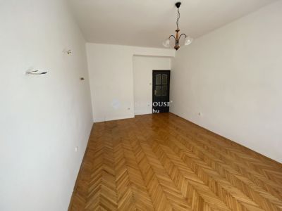 Eladó lakás Pécs