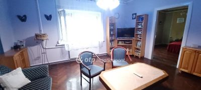 Eladó családi ház Maklár