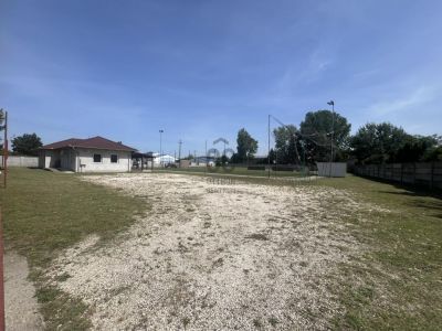 Eladó külterületi telek Dunaharaszti