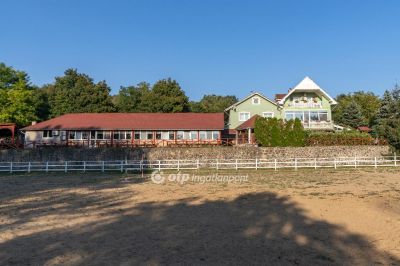 Eladó szálloda, hotel, panzió Galgamácsa