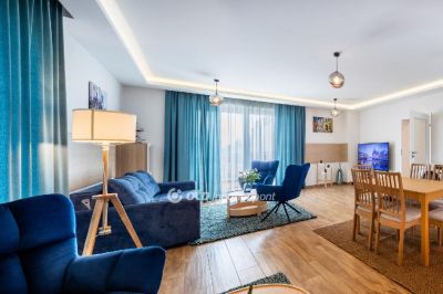 Eladó lakás Balatonkenese