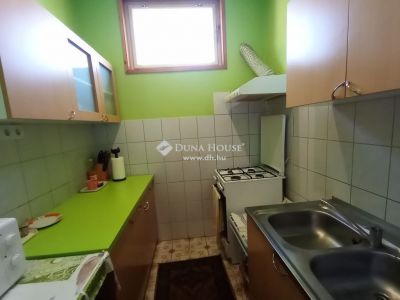 Eladó családi ház Tura
