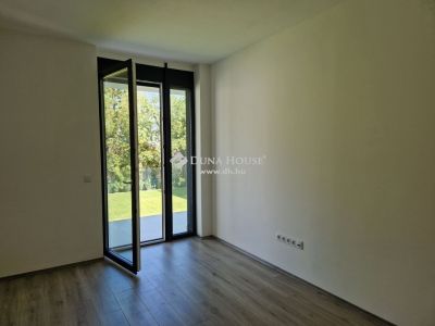 Eladó lakás Balatonfenyves