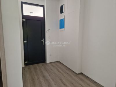 Eladó lakás Balatonfenyves
