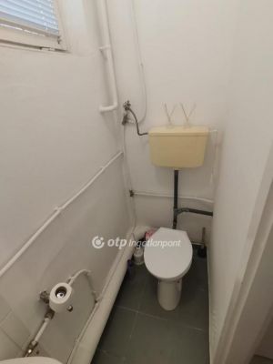 Kiadó utcai bejáratú üzlethelység Békéscsaba