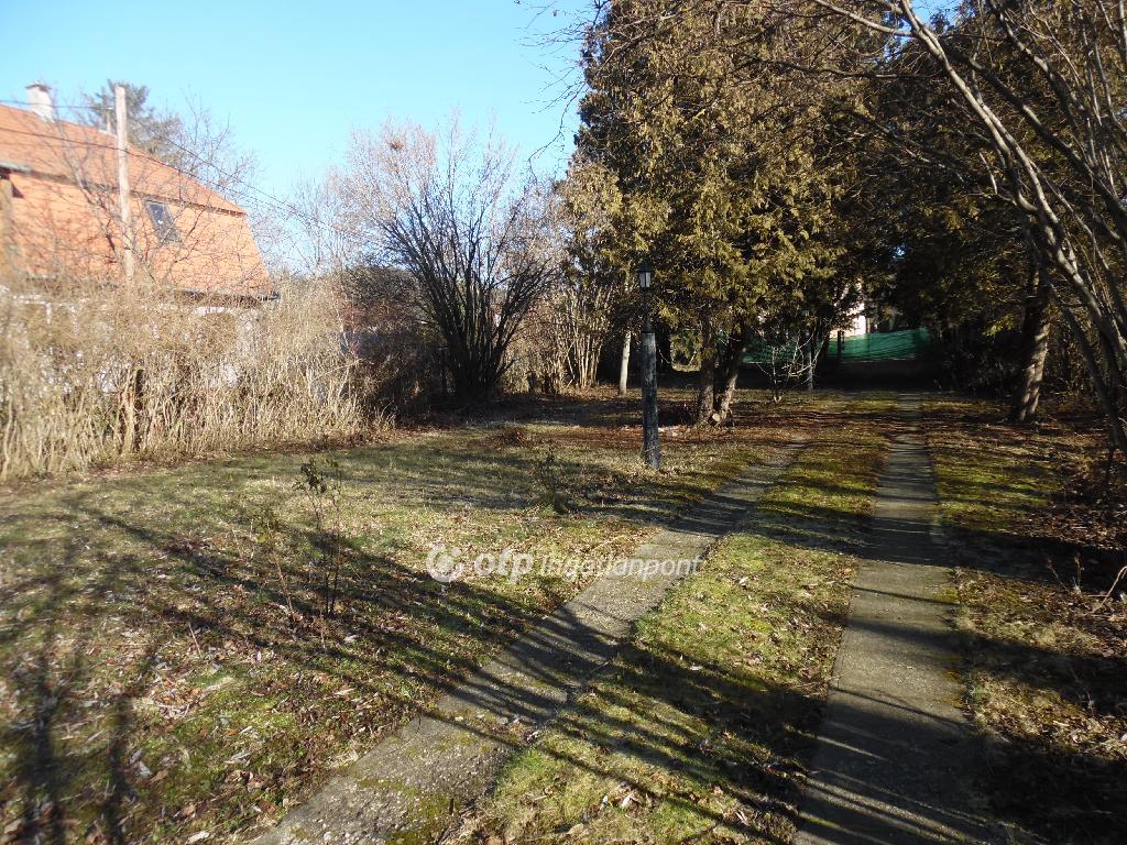Eladó egyéb telek Budapest