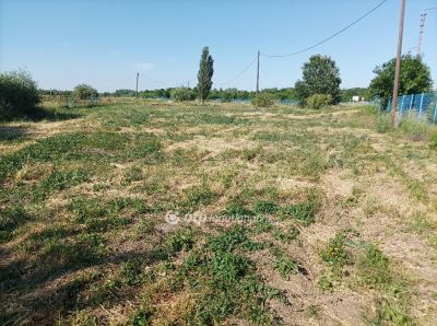 Eladó lakóövezeti telek Polgár