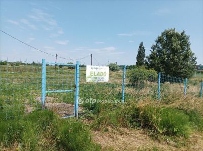 Eladó lakóövezeti telek Polgár