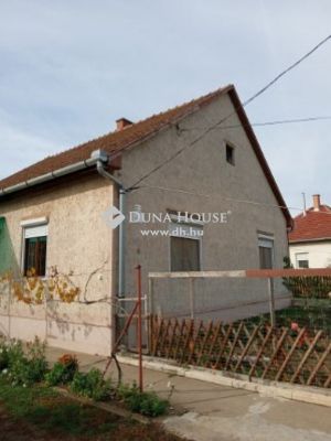 Eladó családi ház Erdőtelek