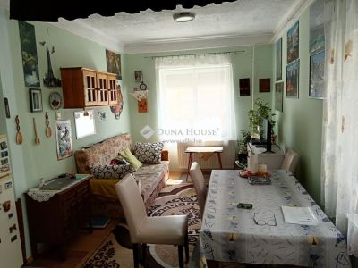 Eladó családi ház Erdőtelek