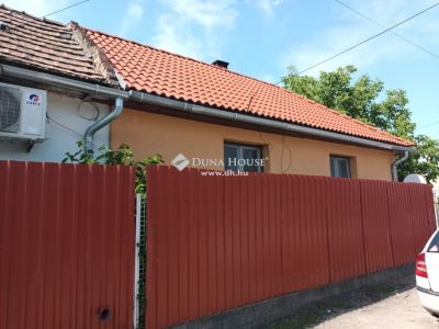 Eladó ikerház Esztergom