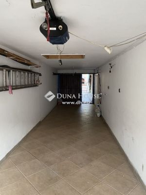 Eladó sorház Fót