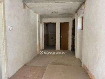 Eladó családi ház Adács