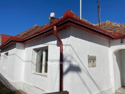 Eladó családi ház Adács