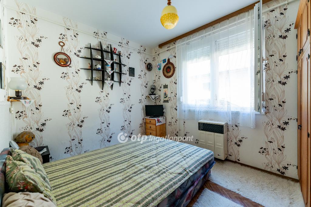 Eladó nyaraló Polgár
