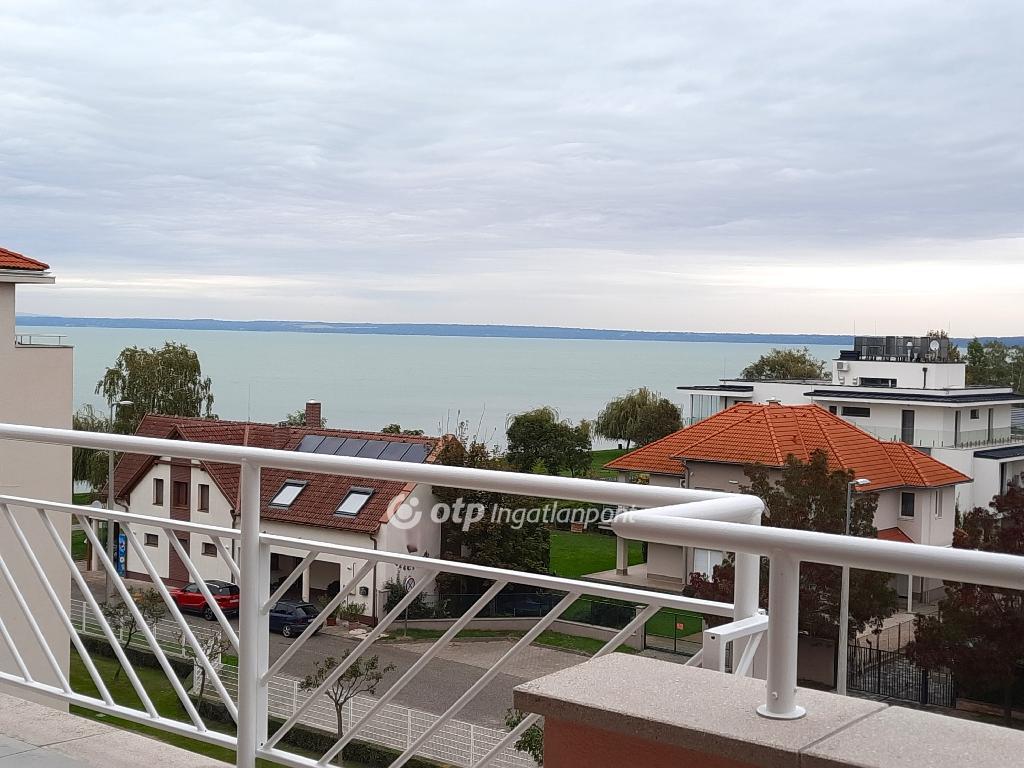 Eladó lakás Siófok
