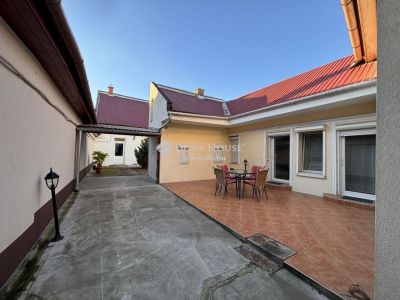 Eladó családi ház Kecskemét